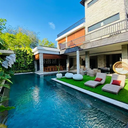 Puri Ratu Jimbaran Hotel